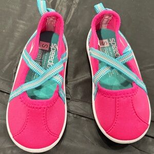 Speedo Kids Water Shoes in Pink and Blue
